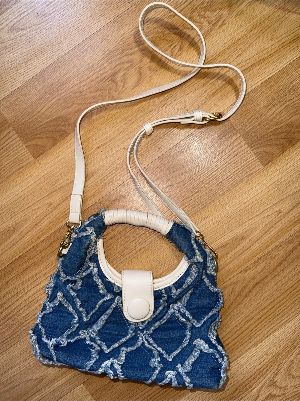 8 Other Reasons Luna Bag Crossbody in Worn Chambray REVOLVE - Picture 2 of 8